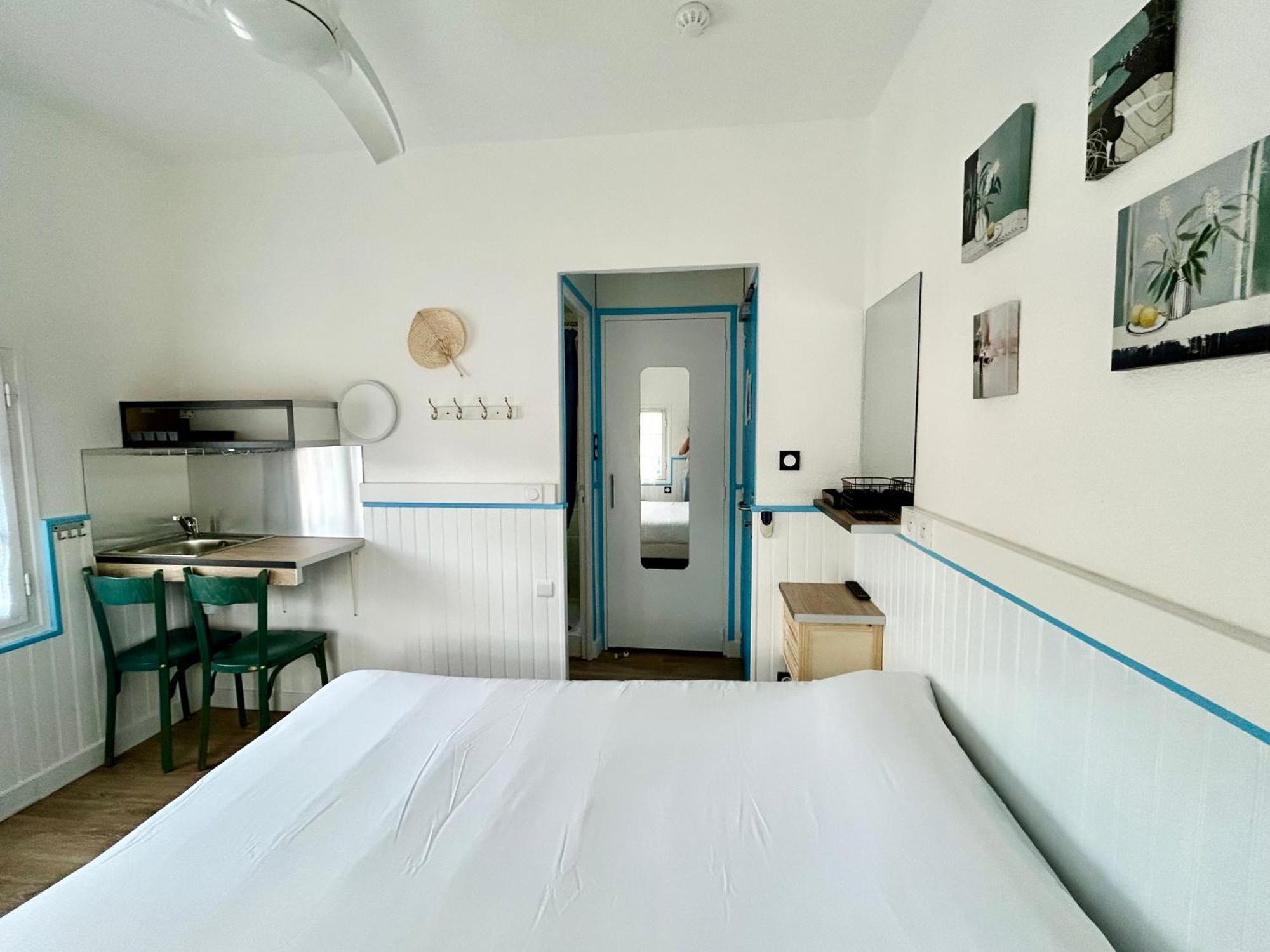 Hotel Oasis アルジェレス・シュル・メール エクステリア 写真